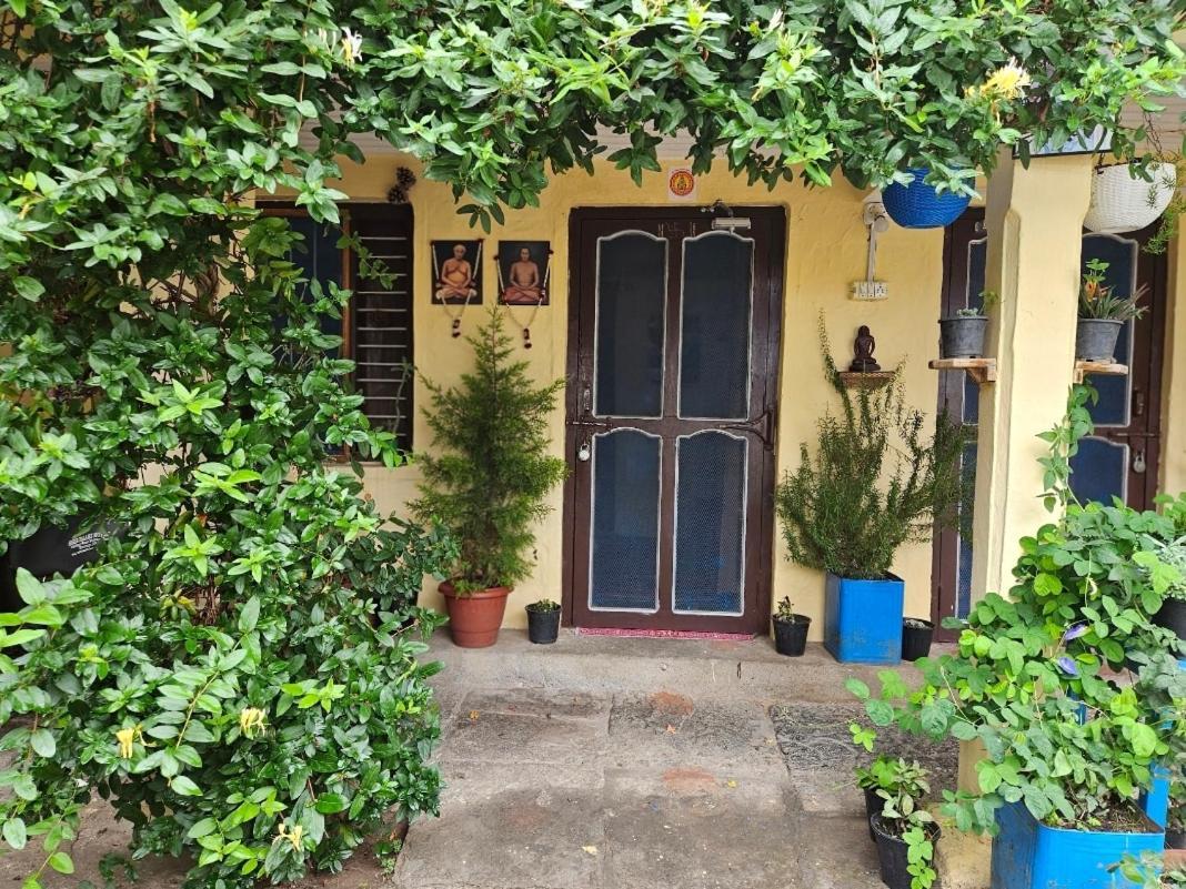 Katyuri Kings Divine Stay- Babaji'S Cave Dwarahat Esterno foto