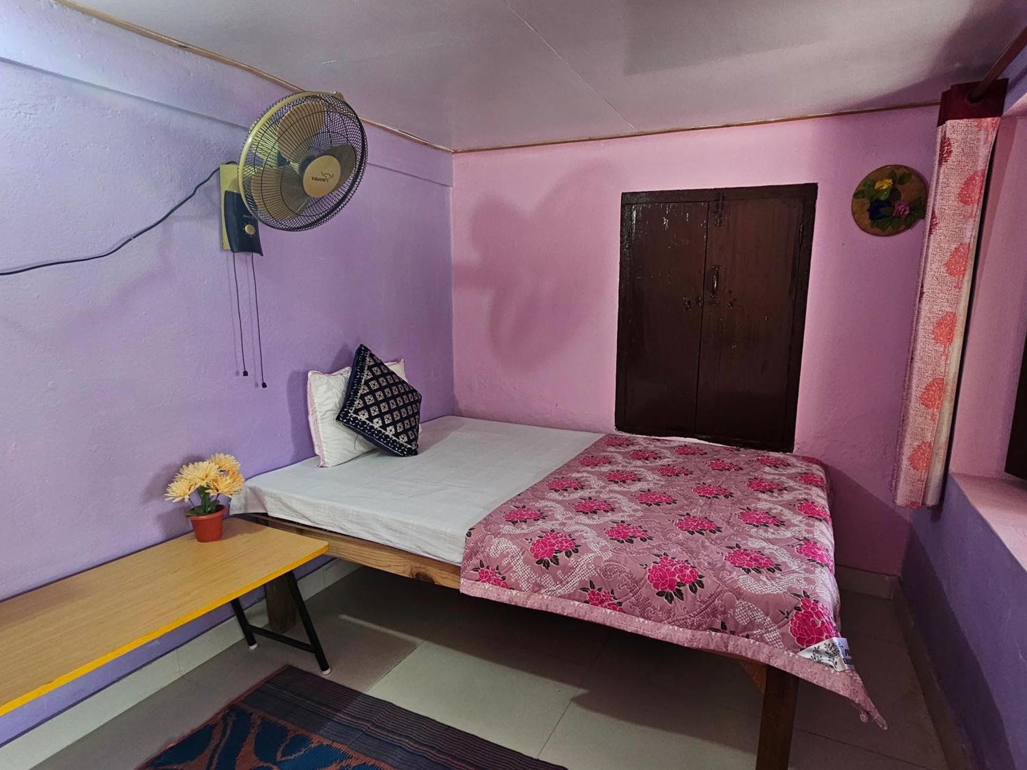 Katyuri Kings Divine Stay- Babaji'S Cave Dwarahat Camera foto